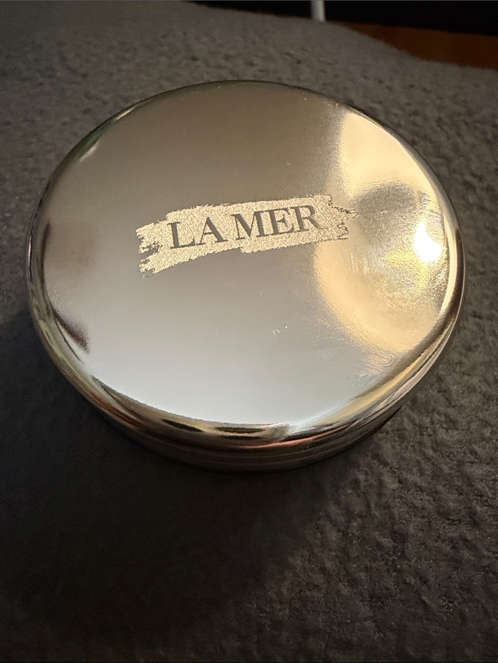 La Mer Shiny Silver Round Decorative Trinket Box for - Picture 3 of 3